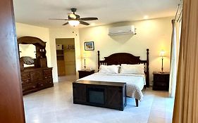 Casa Esperanza: Grand, Traditional Colonial Home
